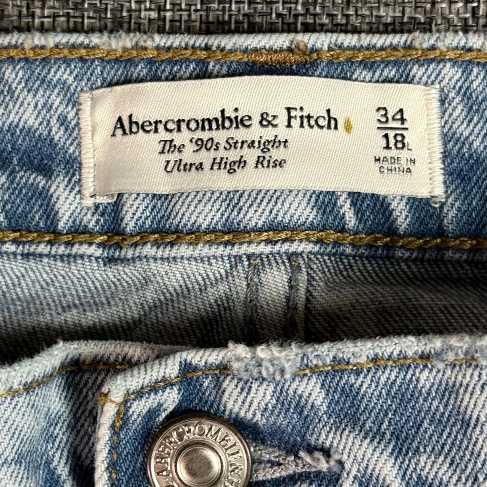 Abercrombie & Fitch 90s Straight Jeans Women 34/18 Light Wash Distressed - Picture 4 of 14